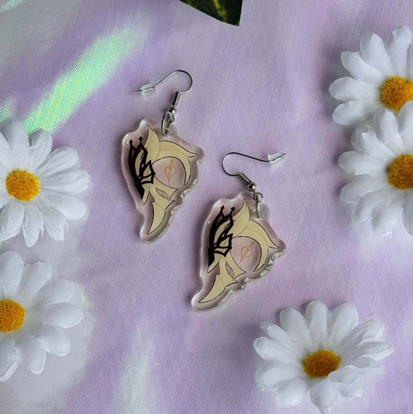 Signora Earrings ‣ Genshin Impact